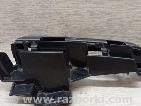 ФОТО Кронштейн кріплення направляюча заднього бампера права компакт для BMW 3-Series (все года выпуска) Киев