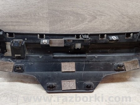 ФОТО Кронштейн кріплення направляюча заднього бампера центральний для BMW 3-Series (все года выпуска) Киев