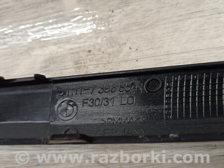 ФОТО Накладка решітки переднього бампера права для BMW 3-Series (все года выпуска) Киев