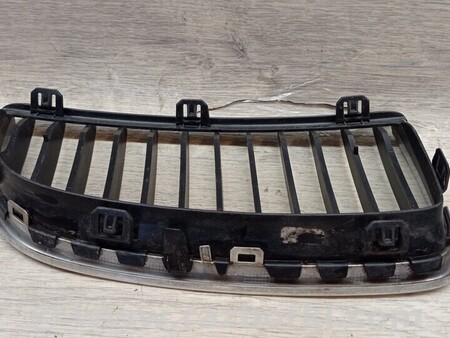 ФОТО Ноздря решітка радіатора ліва дорестайл для BMW 3-Series (все года выпуска) Киев