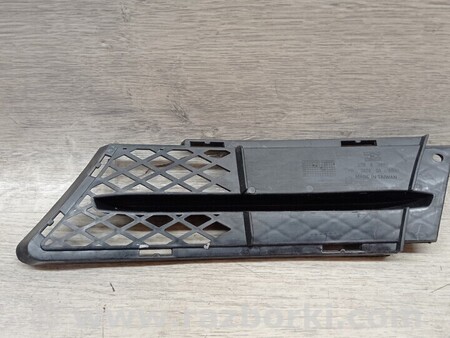 ФОТО Решітка заглушка переднього бампера права Тайвань для BMW 3-Series (все года выпуска) Киев