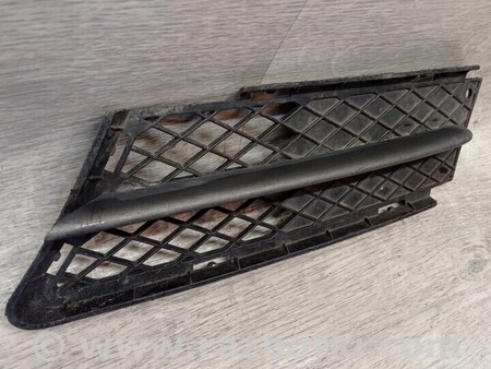 ФОТО Решітка накладка заглушка туманки ПТФ переднього бампера для BMW 3-Series (все года выпуска) Киев