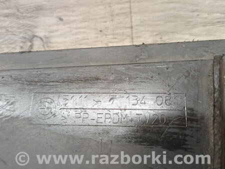 ФОТО Решітка накладка заглушка туманки ПТФ переднього бампера для BMW 3-Series (все года выпуска) Киев