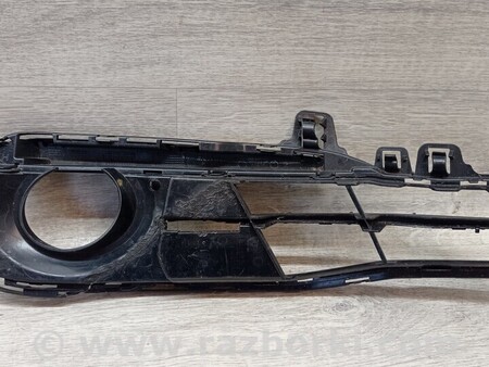 ФОТО Решітка накладка заглушка туманки ПТФ переднього бампера для BMW 3-Series (все года выпуска) Киев