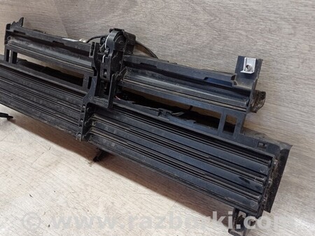 ФОТО Решітка накладка переднього бампера центральна Деф для BMW 3-Series (все года выпуска) Киев