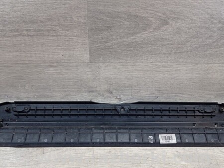 ФОТО Корпус накладка панелі радіатора верхній для BMW 5-Series (все года выпуска) Киев