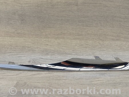 ФОТО Накладка бампера переднего правая для BMW 6-Series (все года выпуска) Киев