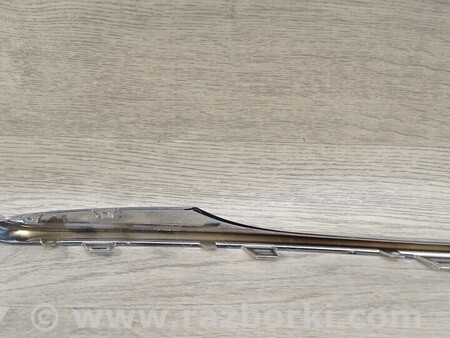 ФОТО Накладка бампера переднего правая для BMW 6-Series (все года выпуска) Киев