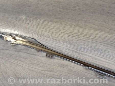 ФОТО Накладка бампера переднего правая для BMW 6-Series (все года выпуска) Киев