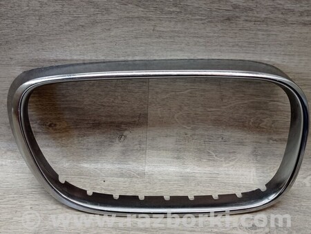 ФОТО Накладка хром рамка решітки радіатора права для BMW 7-Series (все года выпуска) Киев