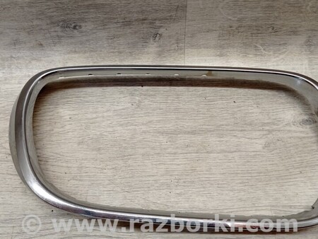 ФОТО Накладка хром рамка решітки радіатора права для BMW 7-Series (все года выпуска) Киев