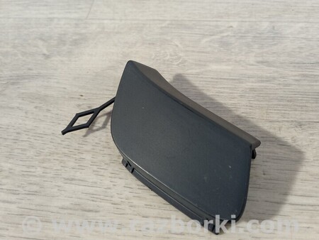 ФОТО Заглушка бампера буксировочного крюка передняя для Mercedes-Benz A-klasse Киев