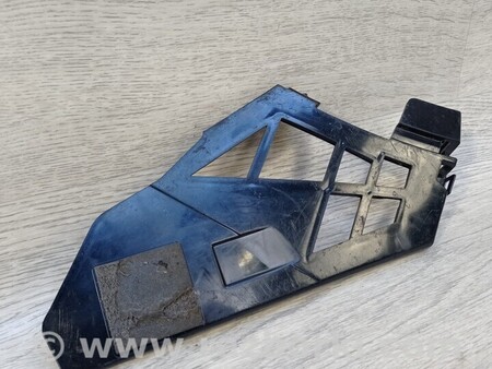 ФОТО Кронштейн бампера переднего правый для Mercedes-Benz A-klasse Киев