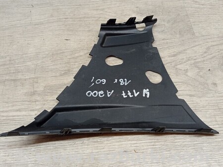 ФОТО Кронштейн кріплення направляюча переднього бампера лівий для Mercedes-Benz A-klasse Київ