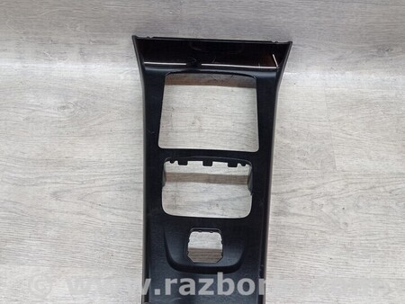 ФОТО Накладка обшивка рамка центральної консолі панелі приладів для Mercedes-Benz A-klasse Київ