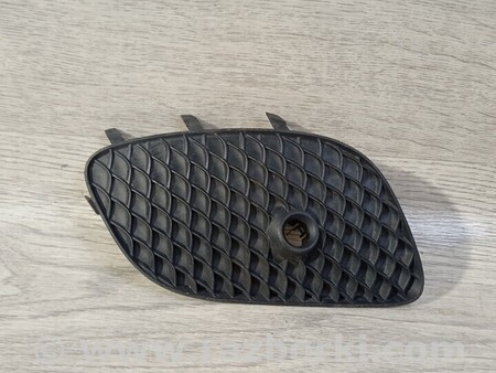 ФОТО Решетка бампера переднего правая для Mercedes-Benz A-klasse Київ