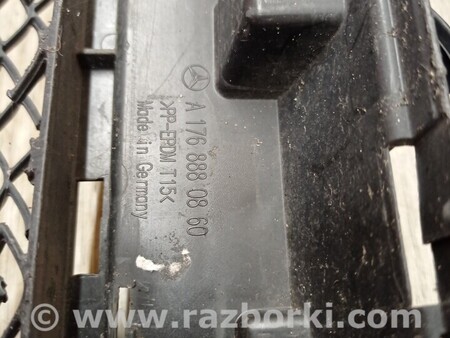 ФОТО Решетка радиатора бампера переднего центральная для Mercedes-Benz A-klasse Київ