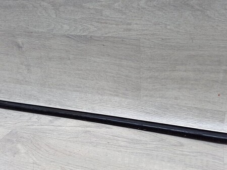 ФОТО Ущільнювач скла передніх правих дверей для Mercedes-Benz A-klasse Київ