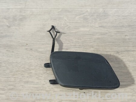 ФОТО Заглушка бампера буксировочного крюка передняя для Audi (Ауди) A1 8XA (12.2011-11.2016) Киев