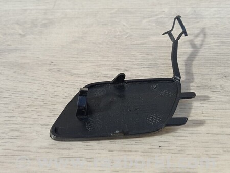 ФОТО Заглушка бампера буксировочного крюка передняя для Audi (Ауди) A1 8XA (12.2011-11.2016) Киев