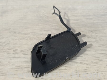 ФОТО Заглушка бампера буксировочного крюка передняя для Audi (Ауди) A1 8XA (12.2011-11.2016) Киев