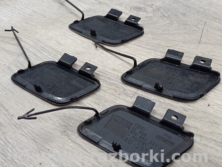 ФОТО Заглушка бампера буксировочного крюка передняя для Audi (Ауди) A3 8P1, 8PA, 8P7 (03.2003-12.2013) Киев