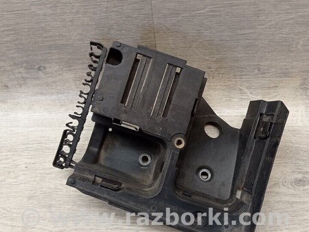 ФОТО Корпус блоку запобіжників для Audi (Ауди) A3 8P1, 8PA, 8P7 (03.2003-12.2013) Киев