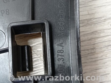 ФОТО Кронштейн кріплення направляюча заднього бампера права для Audi (Ауди) A3 8P1, 8PA, 8P7 (03.2003-12.2013) Киев