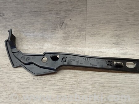 ФОТО Кронштейн кріплення направляюча заднього бампера правий Седан для Audi (Ауди) A3 8P1, 8PA, 8P7 (03.2003-12.2013) Киев