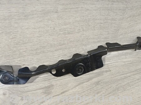 ФОТО Направляющая кронштейн крыла левий для Audi (Ауди) A3 8P1, 8PA, 8P7 (03.2003-12.2013) Киев