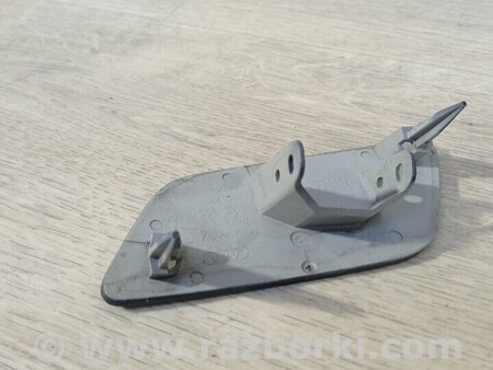 ФОТО Права заглушка омивача фари переднього бампера для Audi (Ауди) A3 8P1, 8PA, 8P7 (03.2003-12.2013) Киев