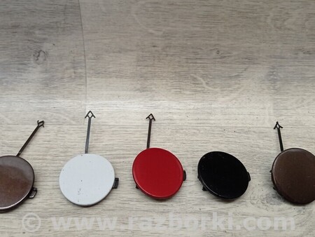 ФОТО Заглушка бампера буксировочного крюка передняя для Audi (Ауди) A4 B9 - 8W2, 8W5 (06.2015-...) Киев