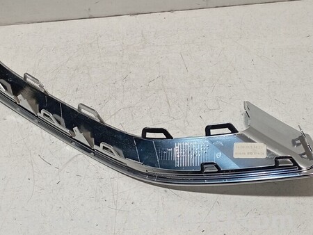 ФОТО Накладка листва хром бампера левый для Audi (Ауди) A4 B9 - 8W2, 8W5 (06.2015-...) Киев