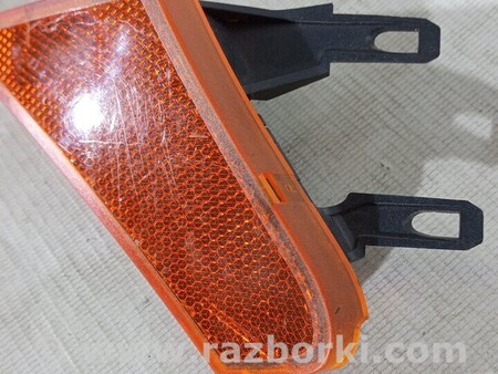 ФОТО Повторитель поворота правую фару Повторювач повороту для Audi (Ауди) A4 B9 - 8W2, 8W5 (06.2015-...) Киев