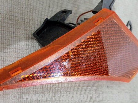 ФОТО Повторитель поворота правую фару Повторювач повороту для Audi (Ауди) A4 B9 - 8W2, 8W5 (06.2015-...) Киев