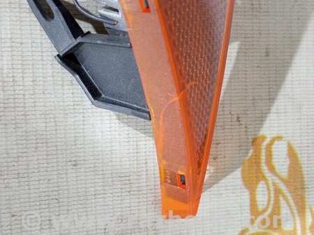 ФОТО Повторитель поворота правую фару Повторювач повороту для Audi (Ауди) A4 B9 - 8W2, 8W5 (06.2015-...) Киев