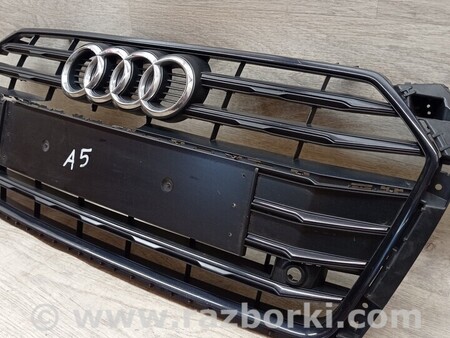 ФОТО Решетка радиатора бампера переднего центральная для Audi (Ауди) A5 8T (03.2007-11.2016) Киев