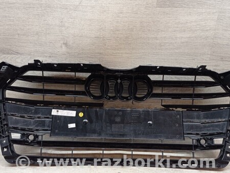 ФОТО Решетка радиатора бампера переднего центральная для Audi (Ауди) A5 8T (03.2007-11.2016) Киев