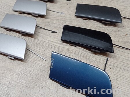 ФОТО Заглушка бампера буксировочного крюка передняя для Audi (Ауди) A6 C6 (02.2004-12.2010) Киев