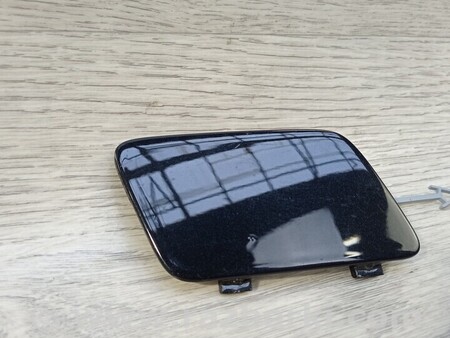 ФОТО Заглушка бампера буксировочного крюка передняя для Audi (Ауди) A6 C6 (02.2004-12.2010) Киев