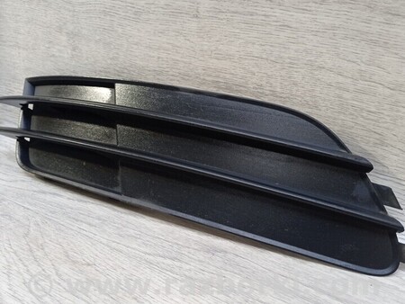 ФОТО Заглушка противотуманных фар бампера переднего левая для Audi (Ауди) A6 C6 (02.2004-12.2010) Киев