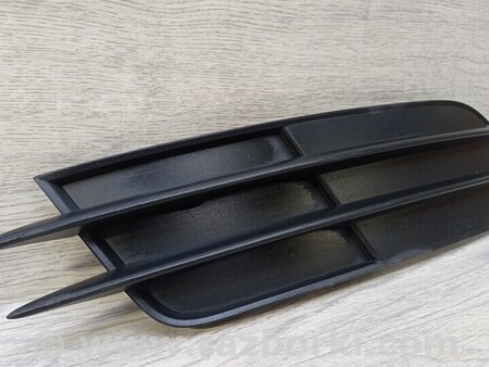 ФОТО Заглушка противотуманных фар бампера переднего левая для Audi (Ауди) A6 C6 (02.2004-12.2010) Киев