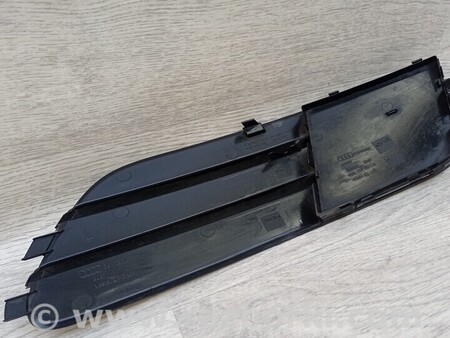 ФОТО Заглушка противотуманных фар бампера переднего левая для Audi (Ауди) A6 C6 (02.2004-12.2010) Киев