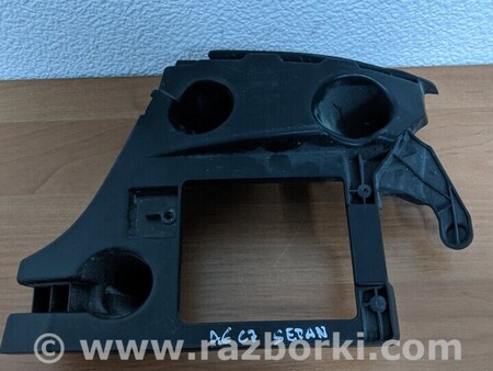 ФОТО Кронштейн крепления заднего бампера правый для Audi (Ауди) A6 C6 (02.2004-12.2010) Киев