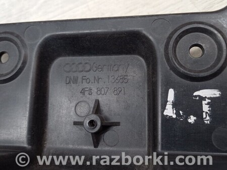 ФОТО Кронштейн кріплення заднього бампера лівий Седан для Audi (Ауди) A6 C6 (02.2004-12.2010) Киев