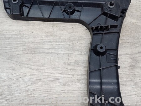 ФОТО Кронштейн кріплення направляюча заднього бампера лівий для Audi (Ауди) A6 C6 (02.2004-12.2010) Київ