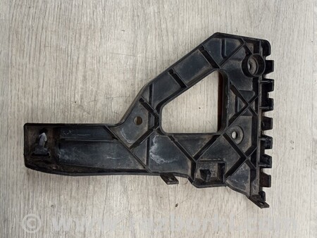 ФОТО Кронштейн кріплення направляюча переднього бампера лівий для Audi (Ауди) A6 C6 (02.2004-12.2010) Київ