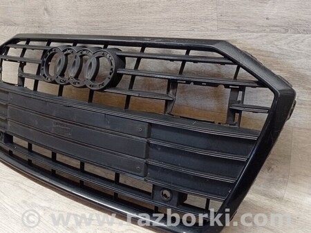 ФОТО Решетка радиатора бампера переднего дефект для Audi (Ауди) A6 C6 (02.2004-12.2010) Киев