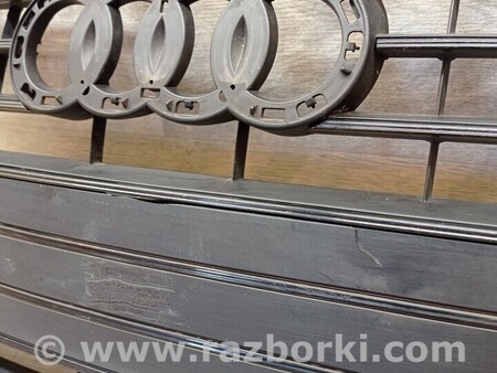 ФОТО Решетка радиатора бампера переднего дефект для Audi (Ауди) A6 C6 (02.2004-12.2010) Киев