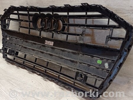 ФОТО Решетка радиатора бампера переднего дефект для Audi (Ауди) A6 C6 (02.2004-12.2010) Киев